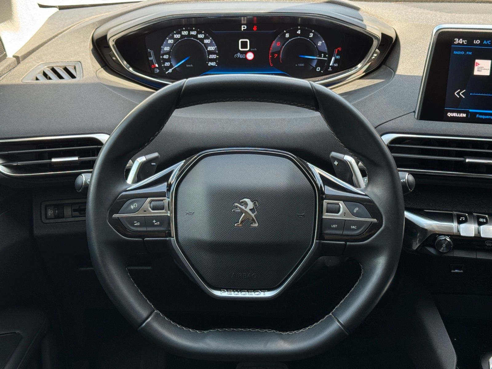Fahrzeugabbildung Peugeot 3008 PureTech 180 Allure Tempomat PDC CarPlay