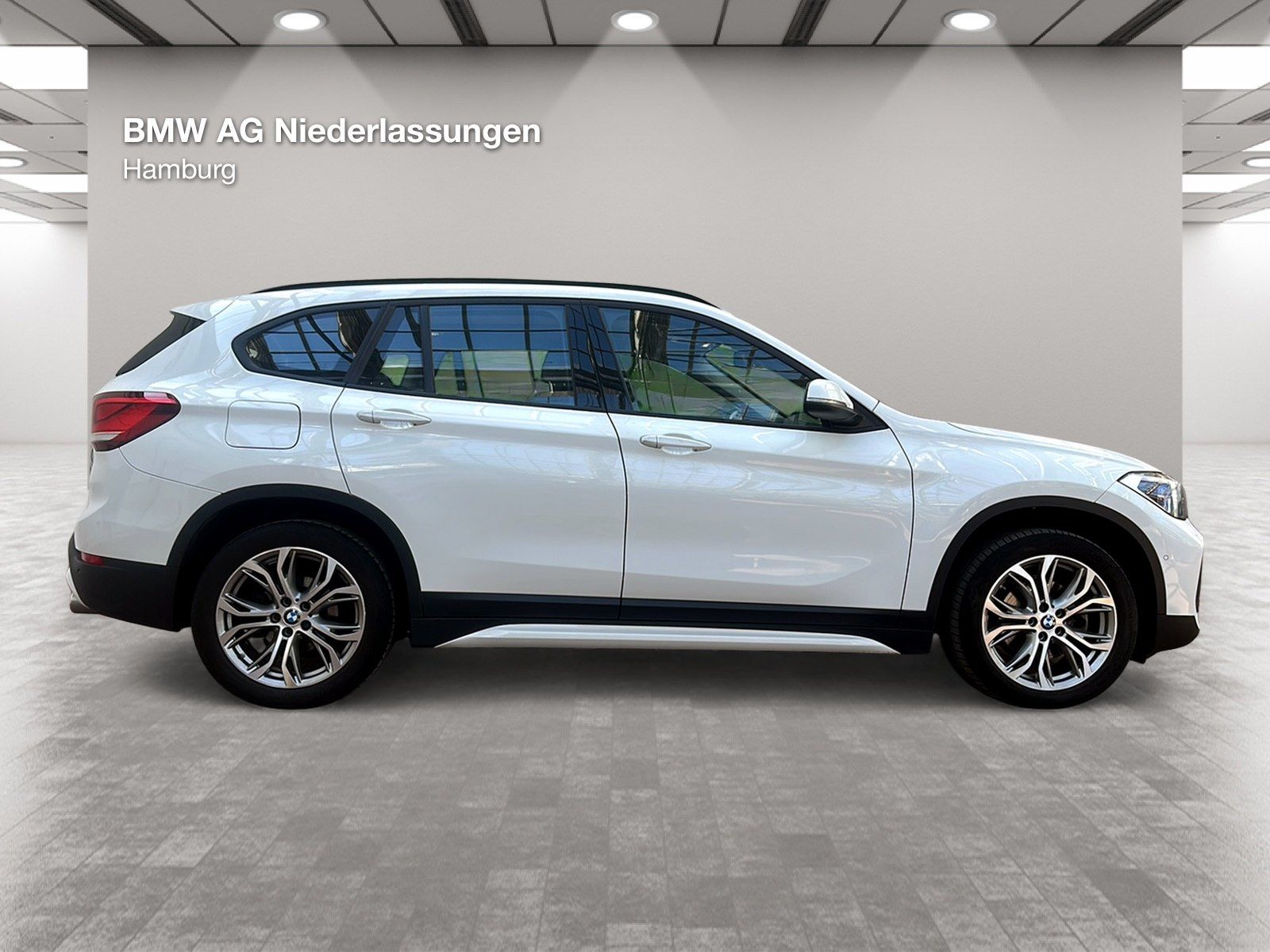 BMW X1 sDrive18d Sport Line Navi AHK Head-Up Kamera foto 4