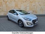 Hyundai i30 blue Passion *SHZ*KLIMA*LED*8*FACH*1.HAND* - Hyundai i30 Gebrauchtwagen in Ludwigshafen