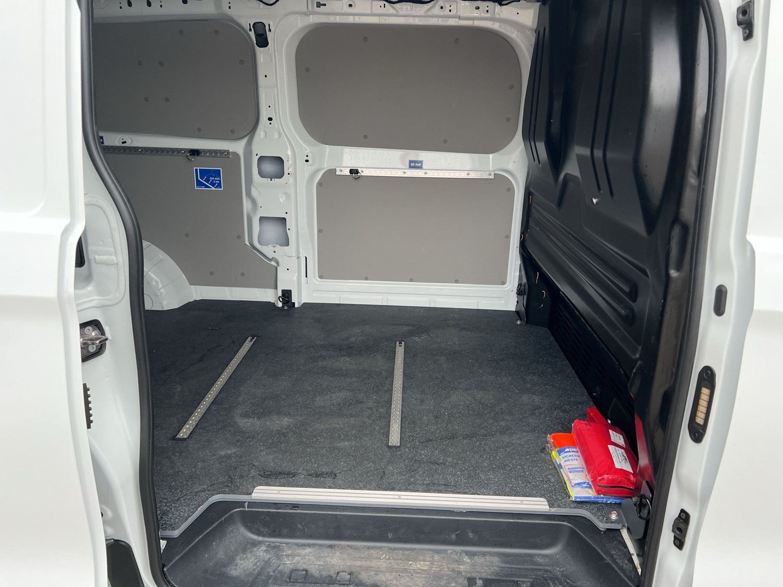 Fahrzeugabbildung Volkswagen T7 Transporter 2.0 TDI LR 3-Sitze LED KAMERA