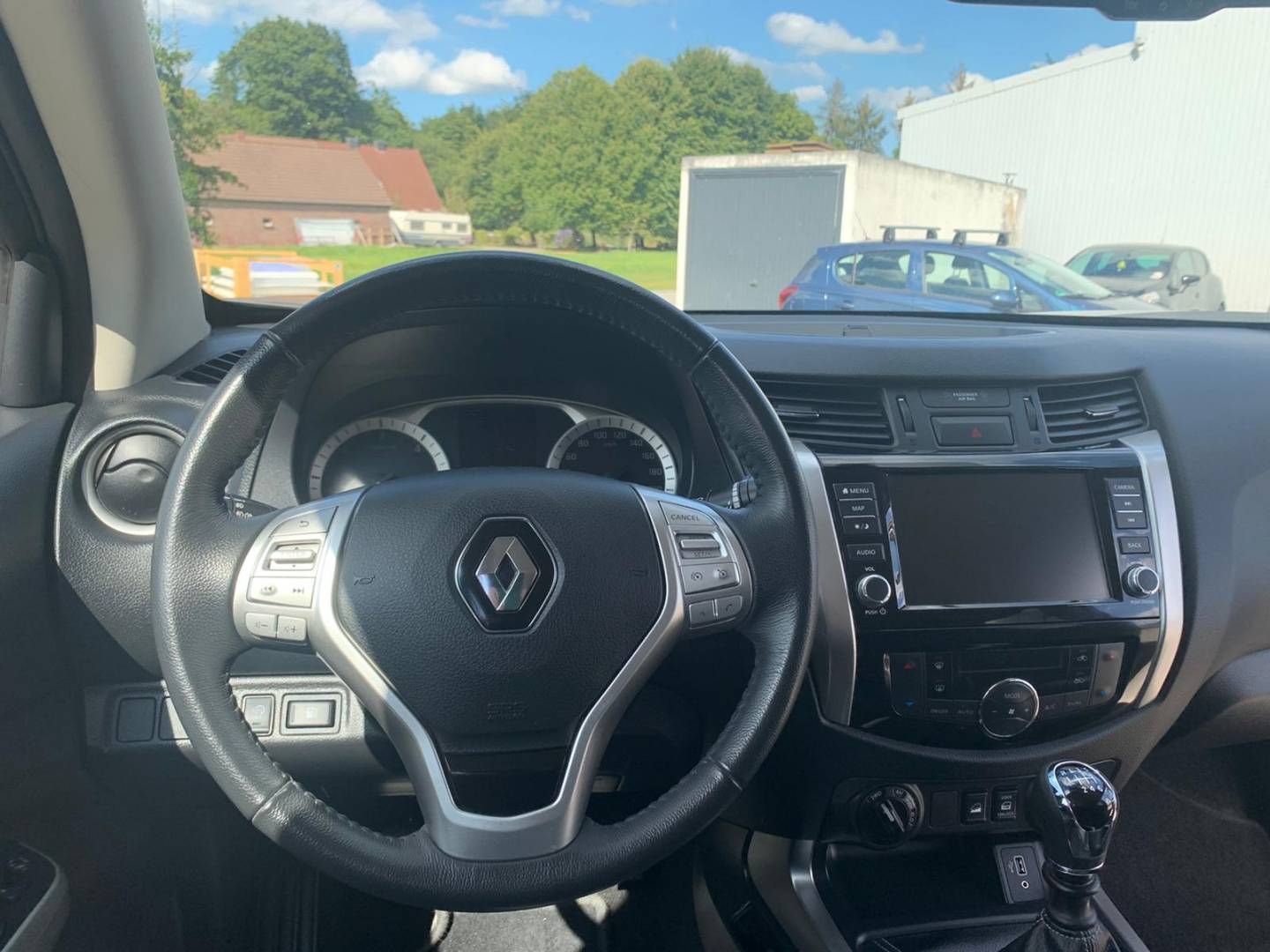 Fahrzeugabbildung Renault ALASKAN Intens Blue dCi 190