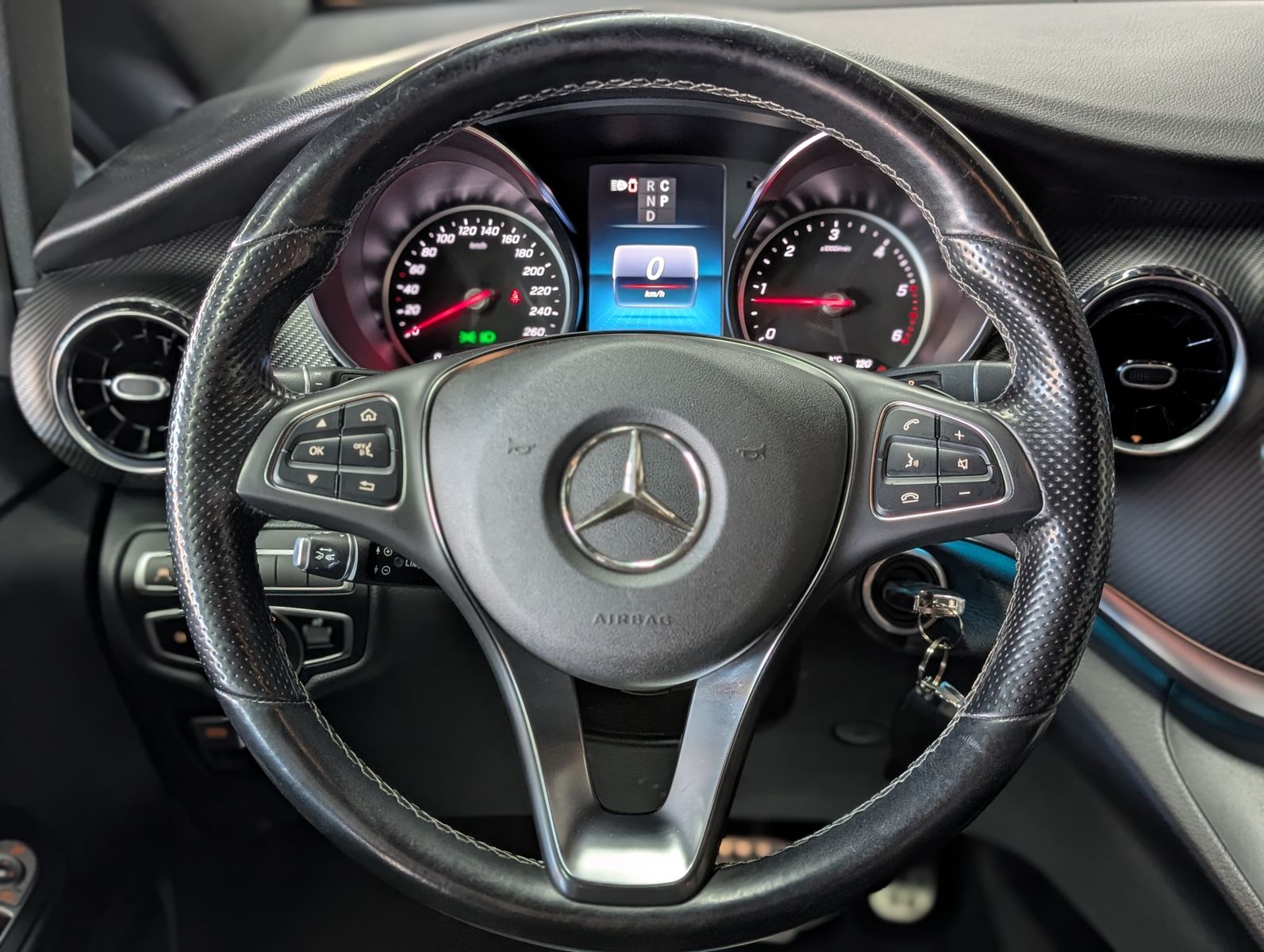 Fahrzeugabbildung Mercedes-Benz V 220 d AMG lang Standheiz LED MBUX BURM ACC AHK