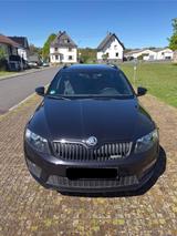 Skoda Octavia 2.0 TDI DSG RS Combi RS - Skoda Octavia: RS TDI Combi