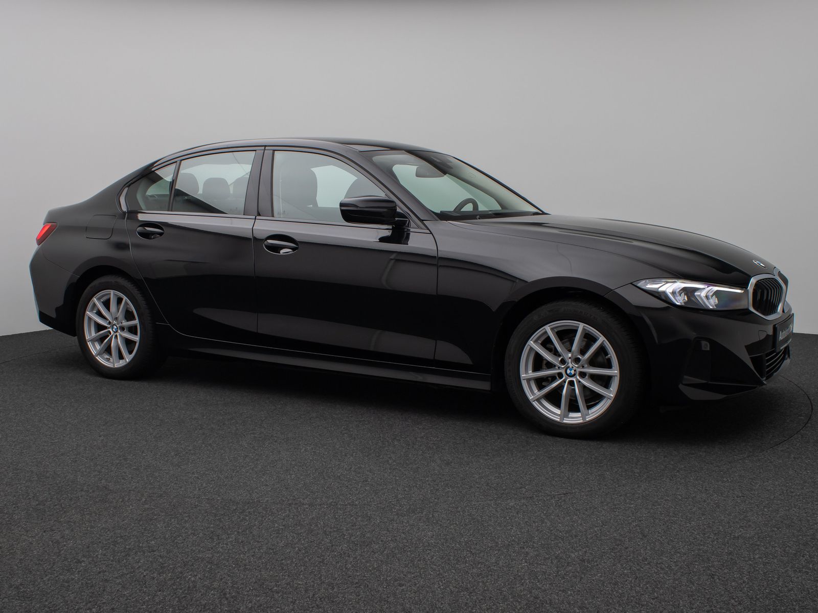 Fahrzeugabbildung BMW 318i DAB PDC Widscreen Geschwindigkeitsreg LED
