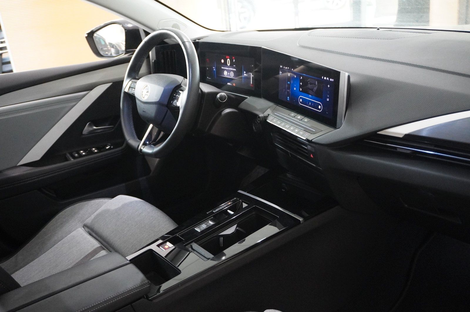 Fahrzeugabbildung Opel Astra L Lim. 1.5D ELEGANCE NAVI/LED/KAMERA/SPORT
