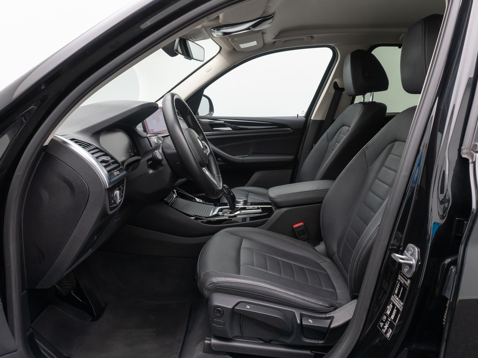 Fahrzeugabbildung BMW X3 xD30d Kamera HUD HiFi DisplKey Komfort 20Zoll