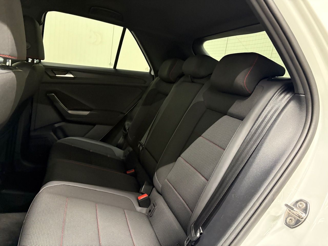 T-Roc Sport 1.5 TSI DSG AHK NAVI ACC RFK SHZ