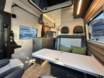 HYMER ERIBA HYMERCAR Grand Canyon S CrossOver 4x4 Winterp. AHK Solar