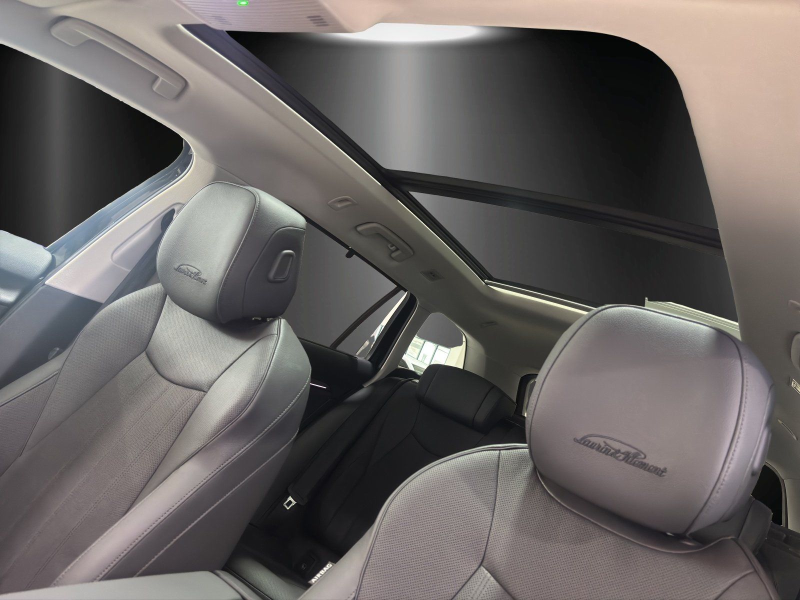 Fahrzeugabbildung SKODA Superb Combi L&K 2,0 TDI 142 kW DSG 4x4 Voll