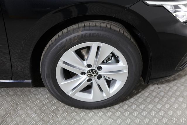 Volkswagen Golf VIII 1.5 TSI Life *2XPDC*ACC*LED*NAV*SHZ*