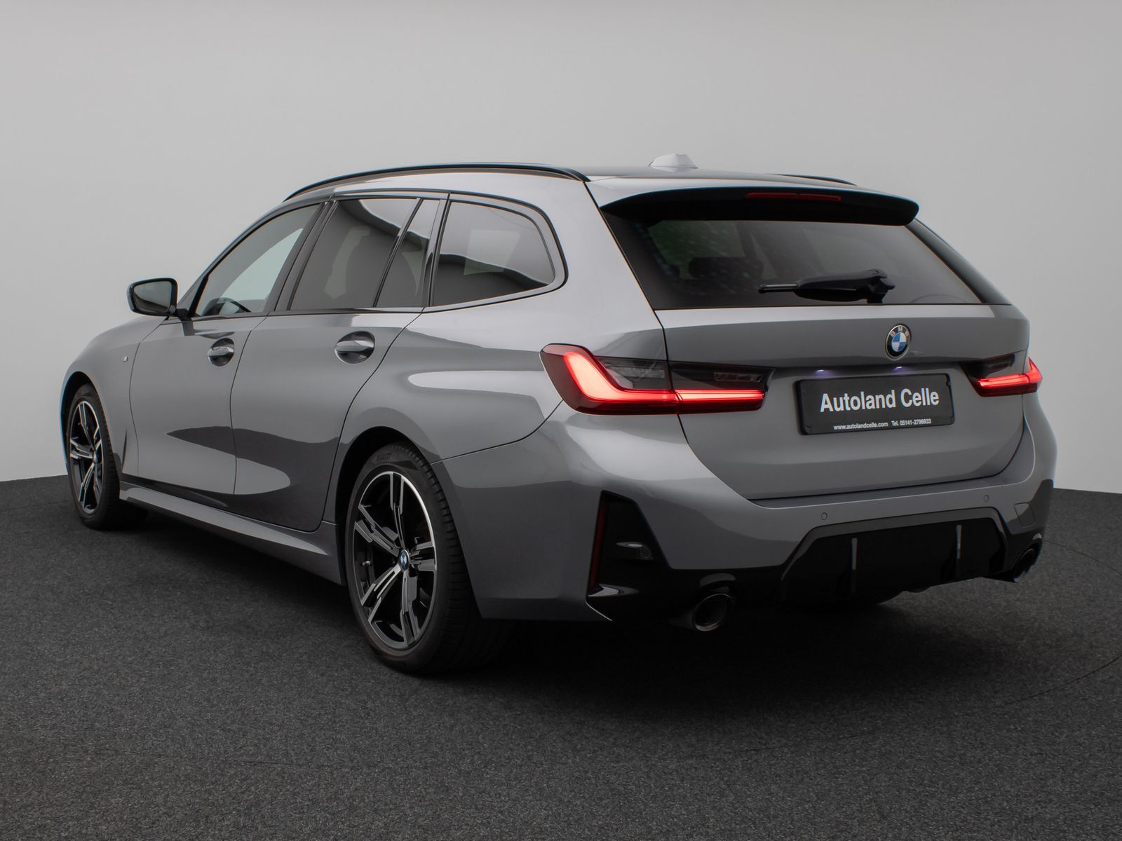 Fahrzeugabbildung BMW 320d  xD M Sport Panorama DAB HiFi PDC AHK Alarm