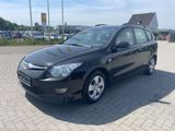 Hyundai i30 cw FIFA WM Edition TÜV NEU ALLWETTER REIFEN - Hyundai i30: I30cw Fifa Wm Edition