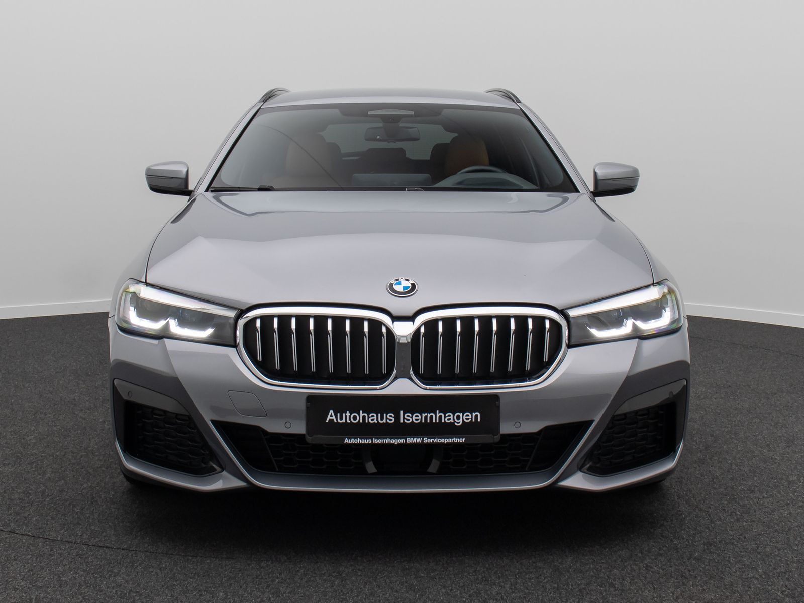 Fahrzeugabbildung BMW 530d xD M Sport Kamera HUD DAB H/K AHK ACC Alarm