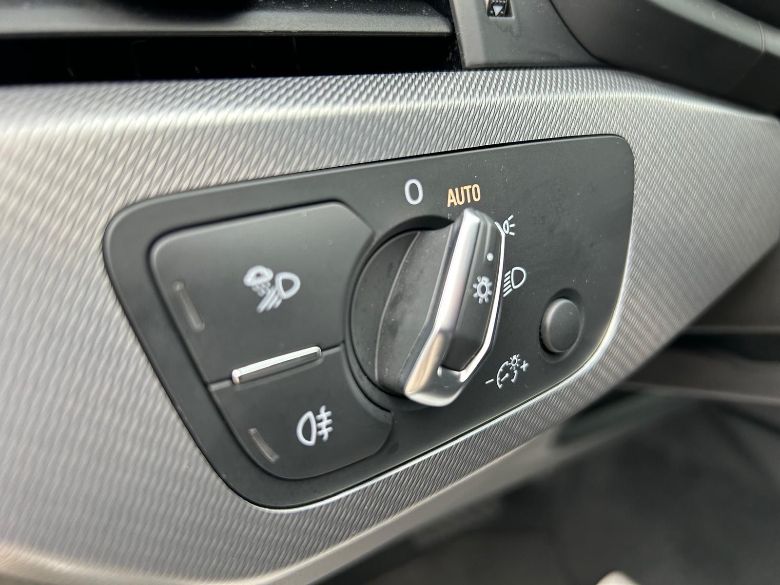 Fahrzeugabbildung Audi A4 Lim. 35 TDI S line°Matrix°19Zoll°Kamera°Leder