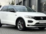 Volkswagen T-Roc R-line / Pano / 1. Hd / Kamera / AHK - Volkswagen T-Roc mit Benzin-Antrieb: Automatik