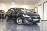 Hyundai i30 YES! Lim. Navi Kamera Temp PDC 1-Hand Alu - Hyundai i30 in Nürnberg
