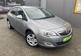 Opel Astra J Lim*Design*PDC*Sitzheiz*2Hand*S-HeftVoll - Opel Astra aus 2011: J