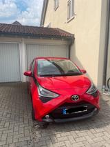 Toyota Aygo (X) 1,0-l-VVT-i x-play connect x-play c... - Toyota Aygo (X): Play Connect