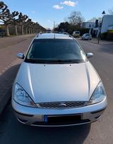 Ford Focus Turnier Ghia Exclusiv  - Ford Focus aus 2003: Turnier