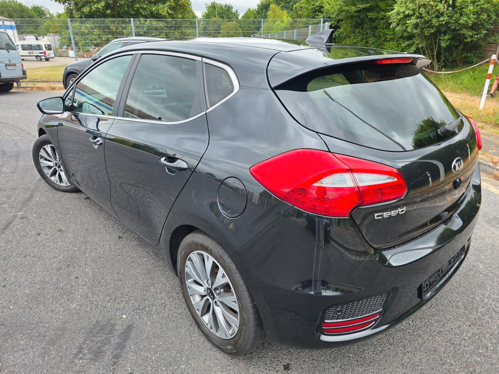 Kia Ceed 1.6 CRDi DynamicLine Euro6