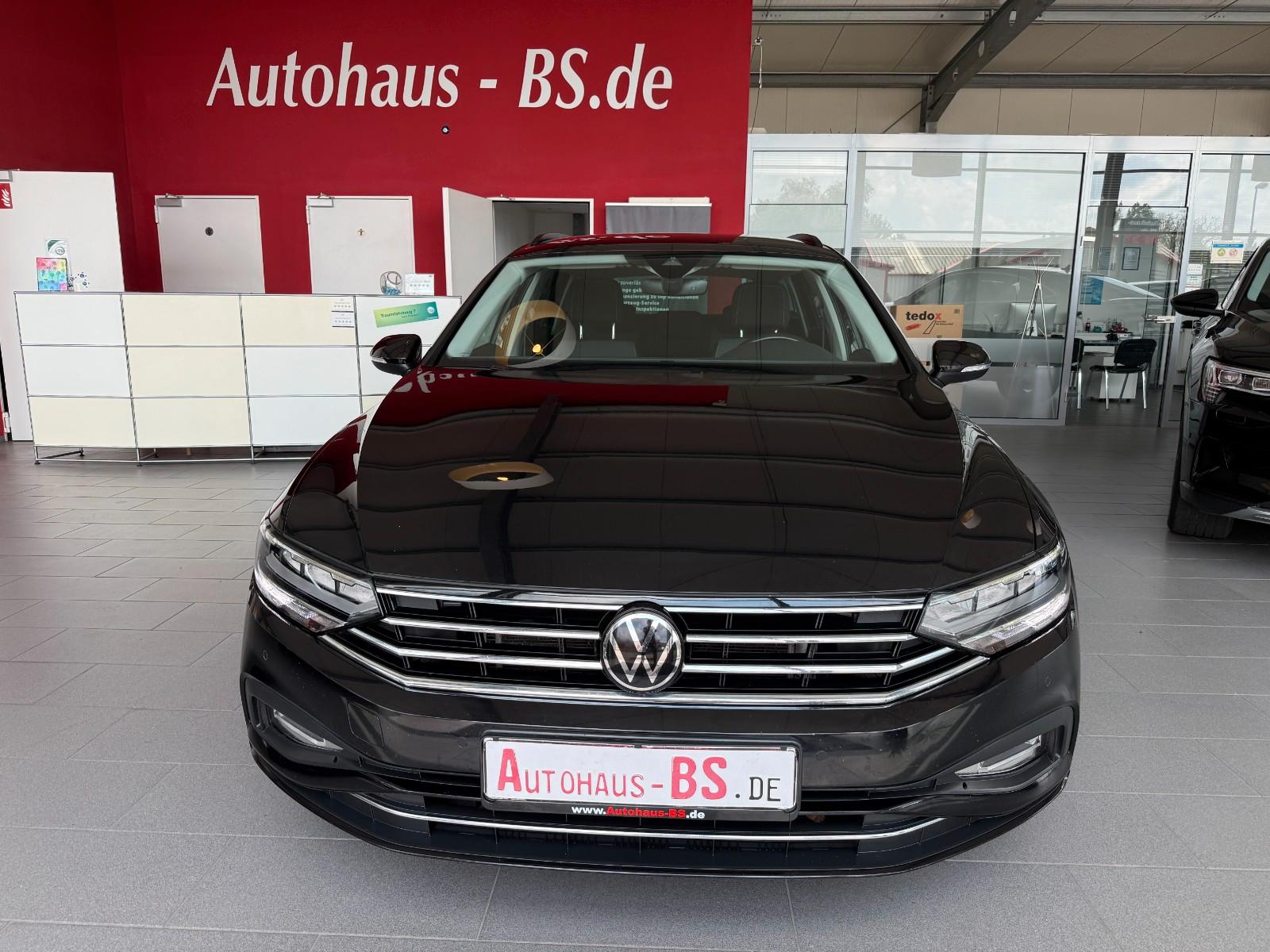 Volkswagen Passat Variant Business DSG IQ-Drive ACC SHZ