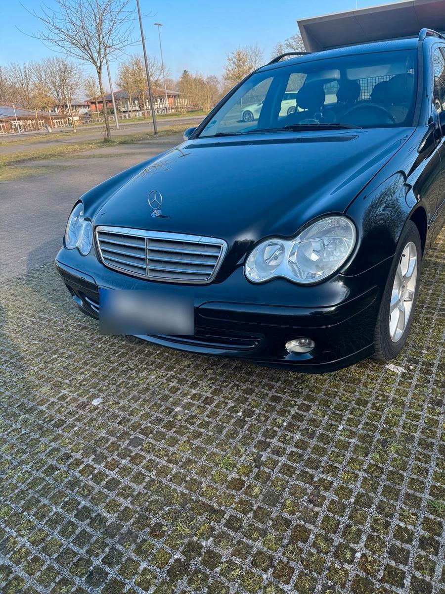 Mercedes-Benz C 220