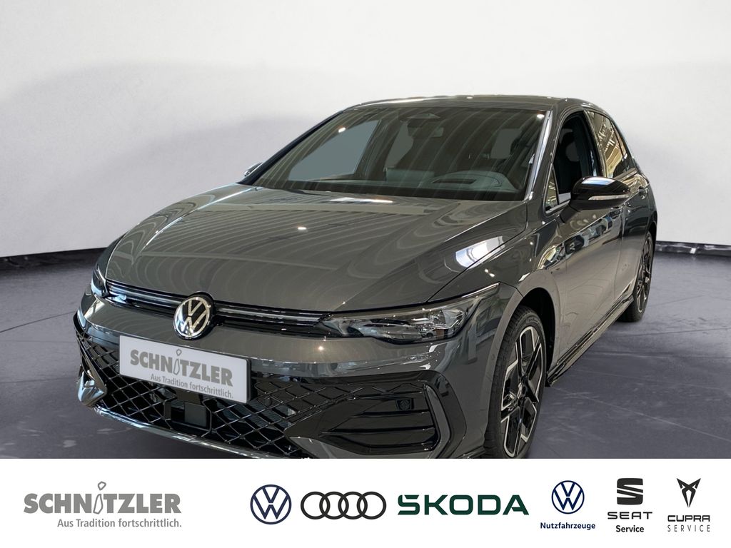 Golf R-Line 1.5 eTSI DSG HUD/IQ.LIGHT/BLACK STYL