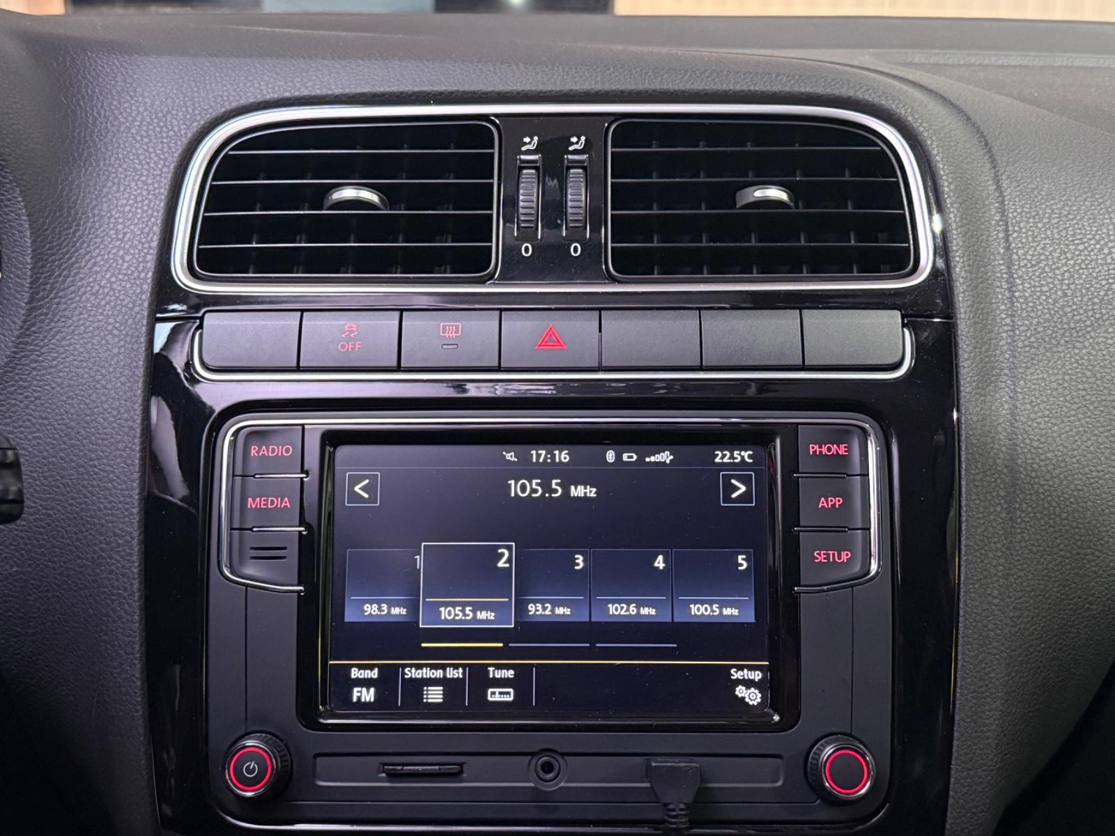 Volkswagen Polo V GTI*1 HAND*PDC*KLIMAAUTO.*TEMPOMAT*ALU*BT
