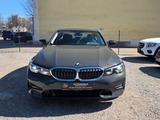 BMW 318 Baureihe 3 Lim. 318 d Sport Line - BMW 318: D