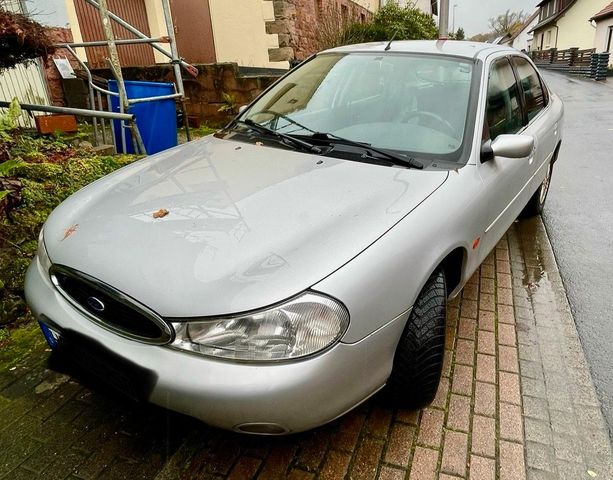 Ford Mondeo BJ2000