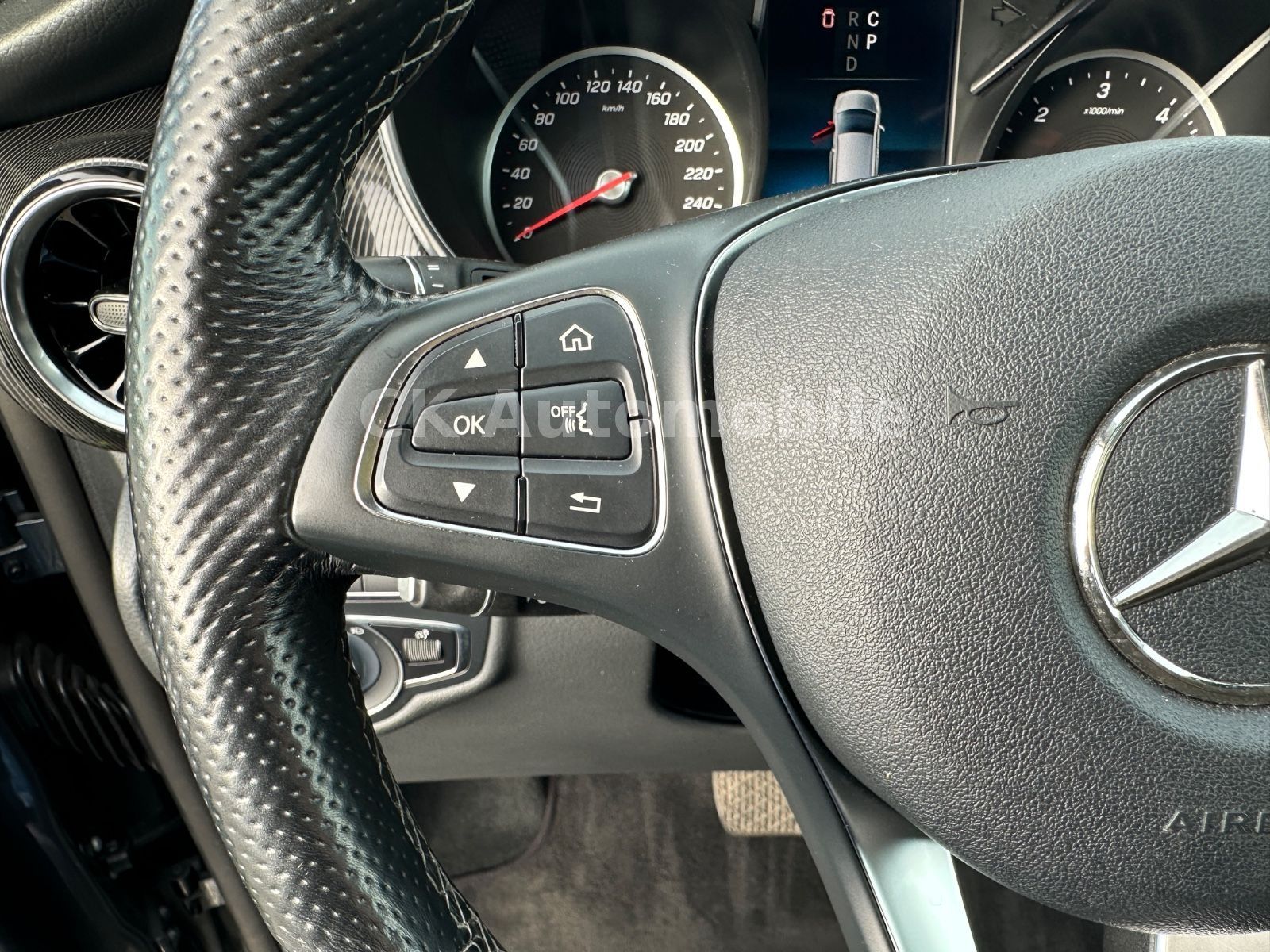 Fahrzeugabbildung Mercedes-Benz V 250d EDITION 4MATIC lang/7 Sitze/Navi/LED/AHK