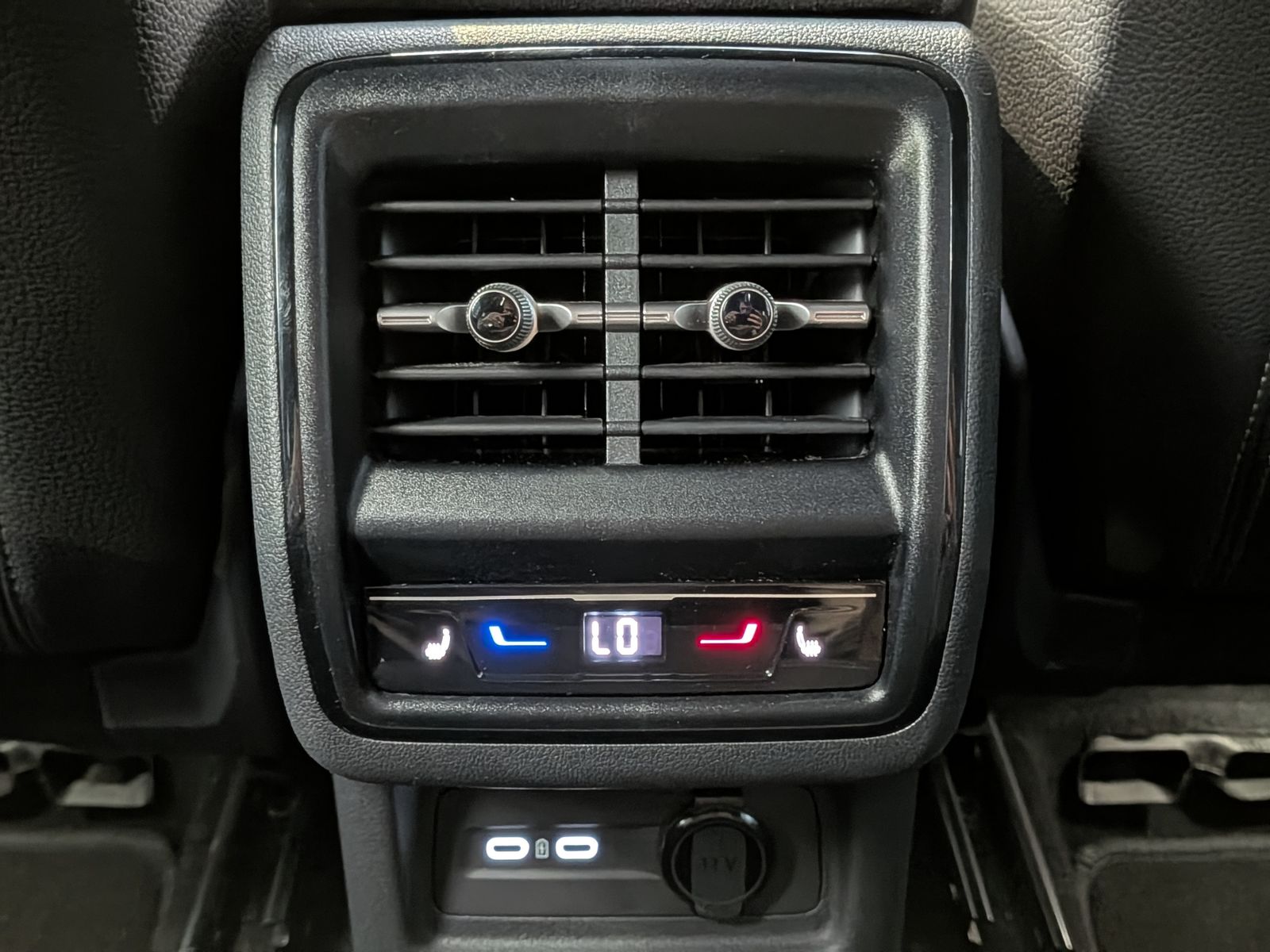 Fahrzeugabbildung SKODA Kodiaq 2.0TDI SPORTLINE*MEMOR*CAM*LED*ACC*7-SITZ