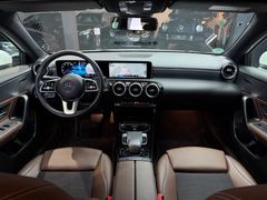 MERCEDES-BENZ A 200 Progressive*LED*CAM*LEDER*WIDE*STANDHZG*
