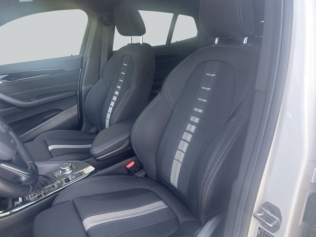 BMW X2 sDrive18i Aut. Advantage Plus LED Head-Up foto 12