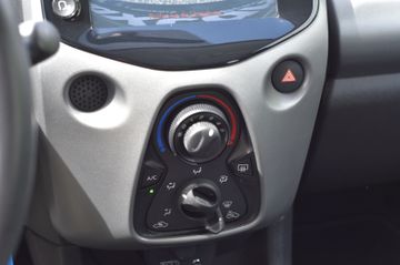 Toyota Aygo (X) - 10