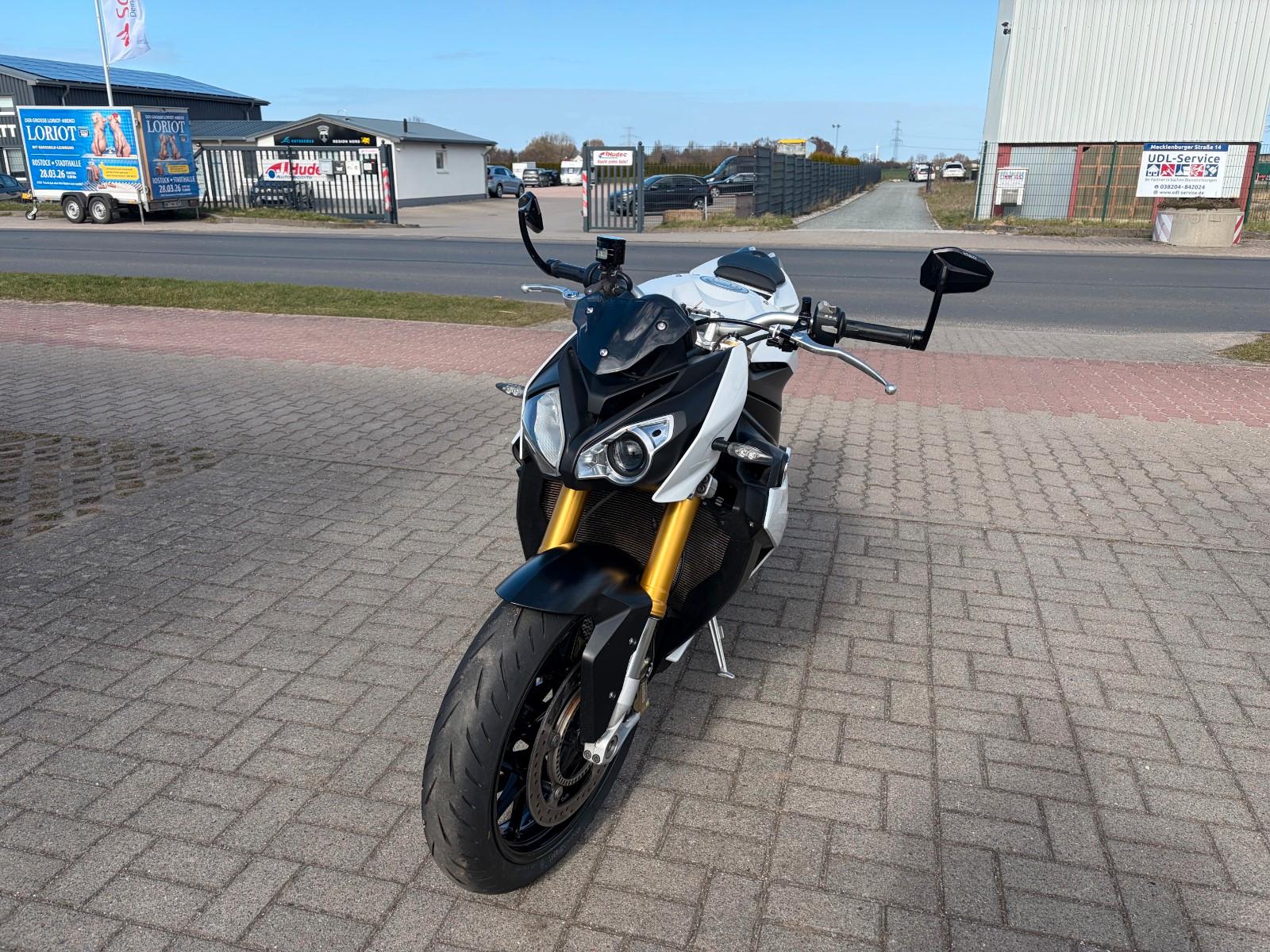 BMW S1000R