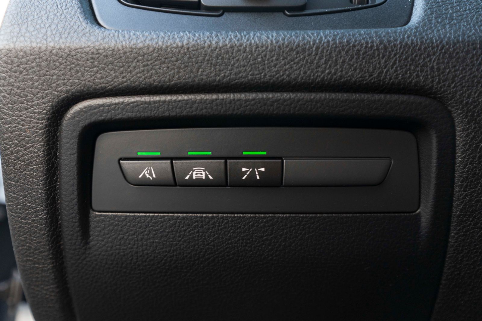 Fahrzeugabbildung BMW 430I Coupe M-Sport H&K LED CARPLAY ALC CARBON