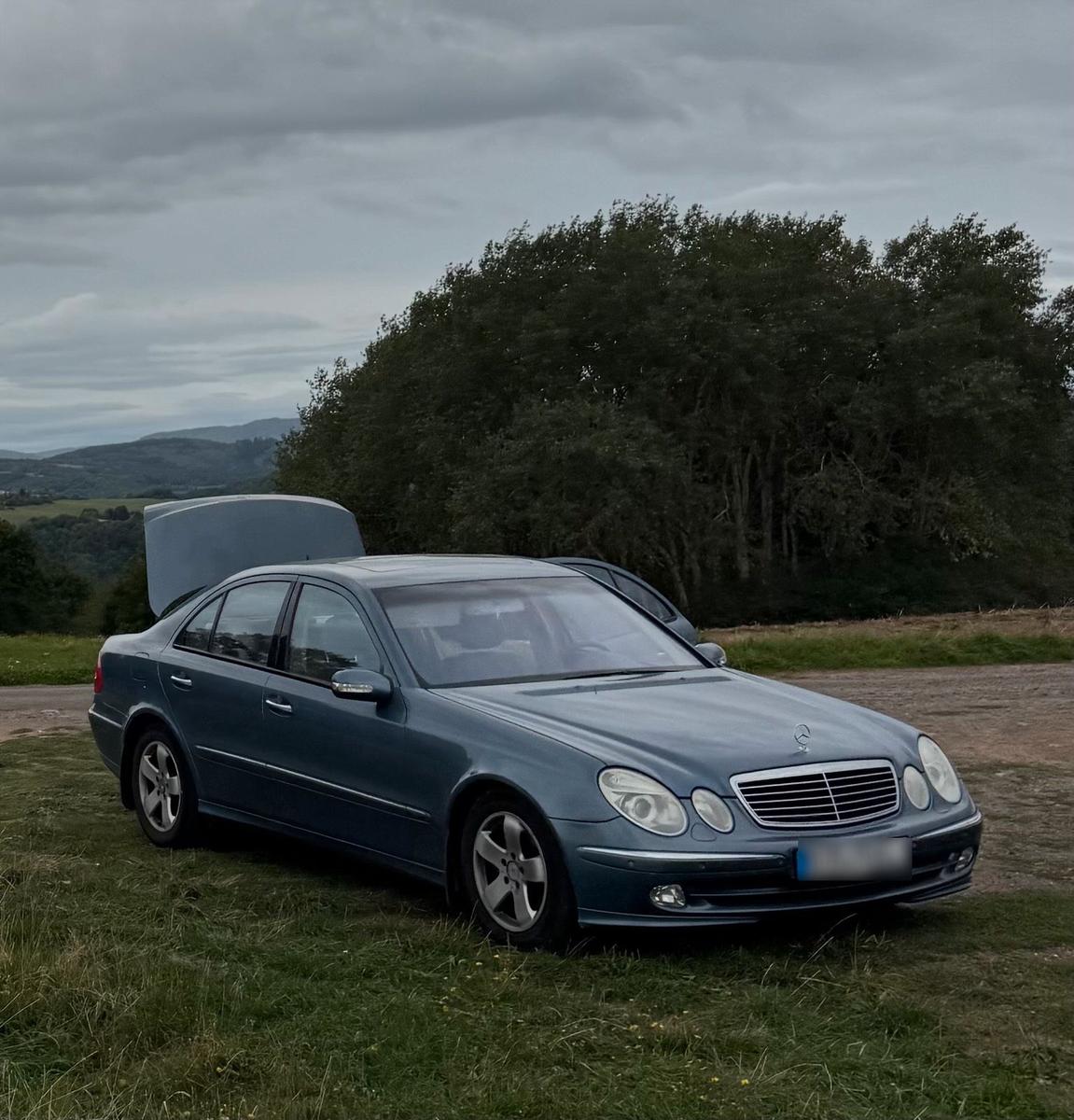 Mercedes-Benz E 270