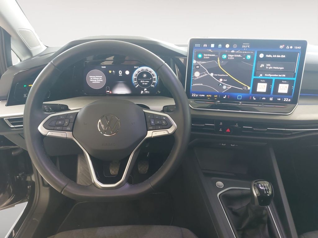 Fahrzeugabbildung Volkswagen Golf Variant 1.5 TSI Life Standheizung AHZV