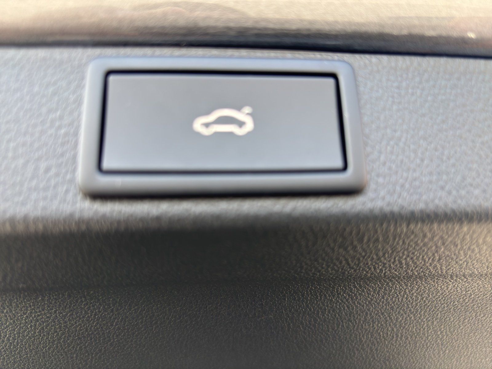Fahrzeugabbildung SKODA Octavia Combi Sportline 2,0 TDI 110 kW DSG
