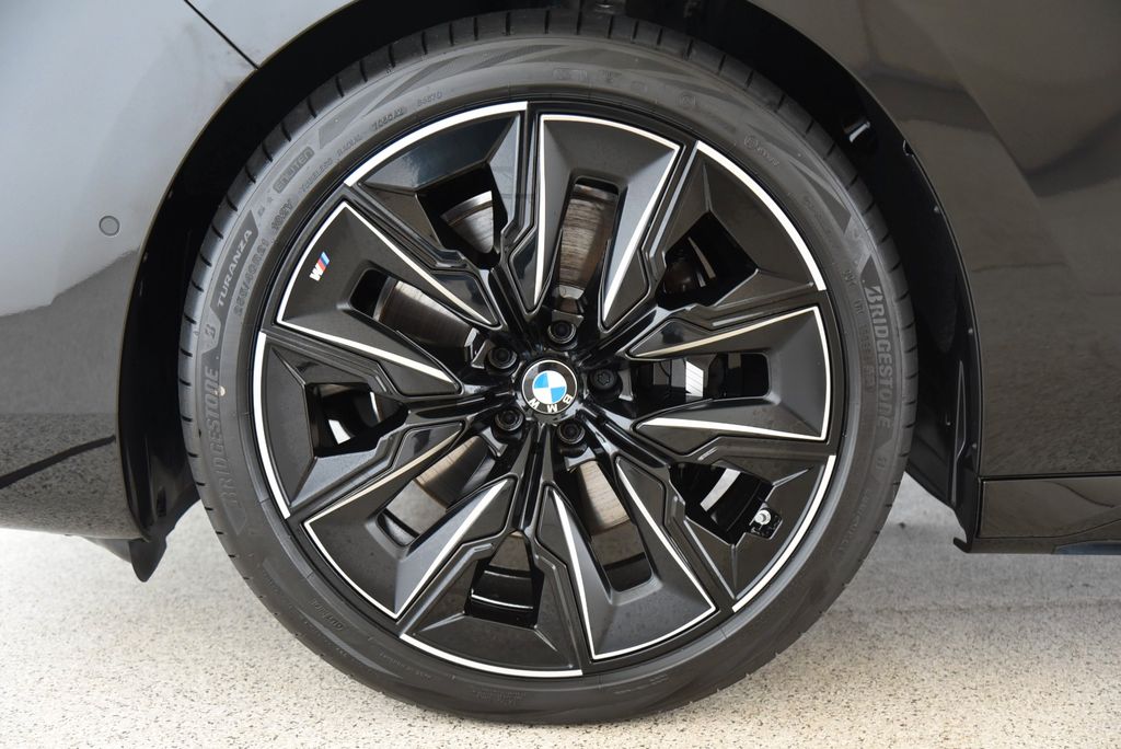BMW 740