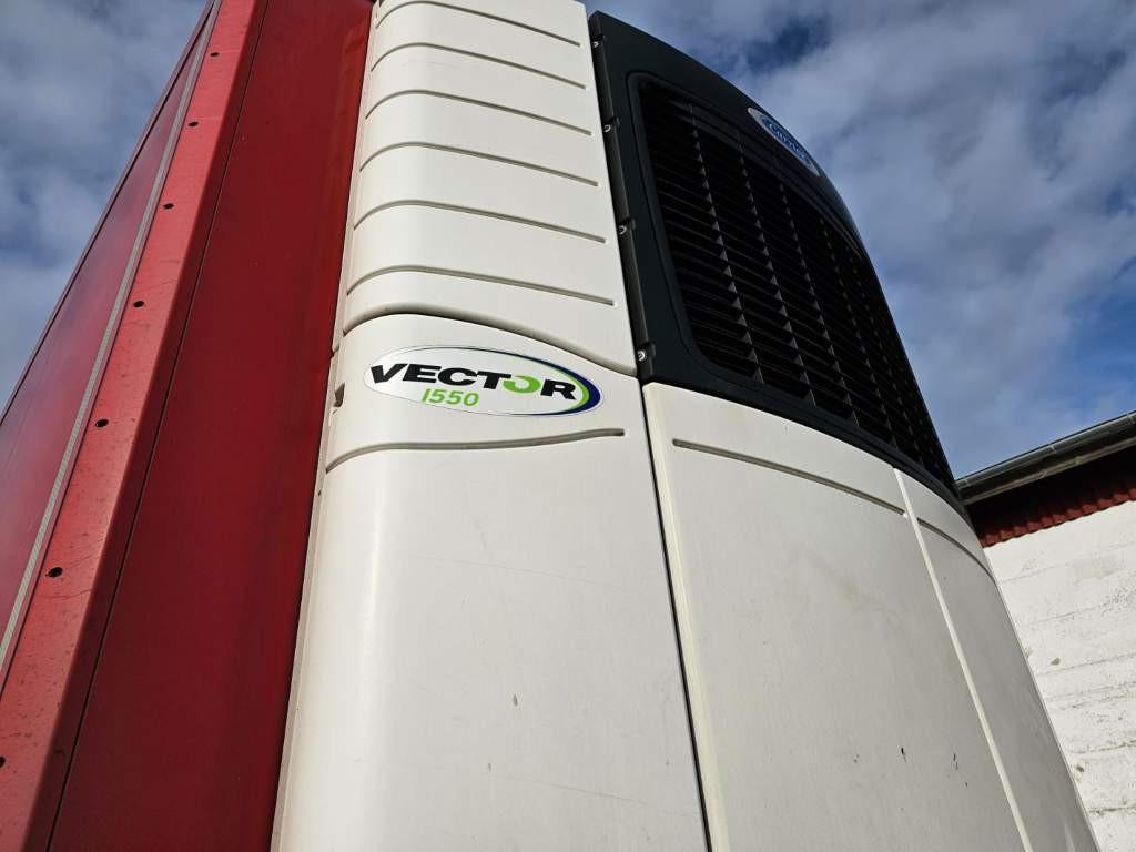 Schmitz Cargobull Tiefkühler City, 2. Achse drehbar, Carrier 1550