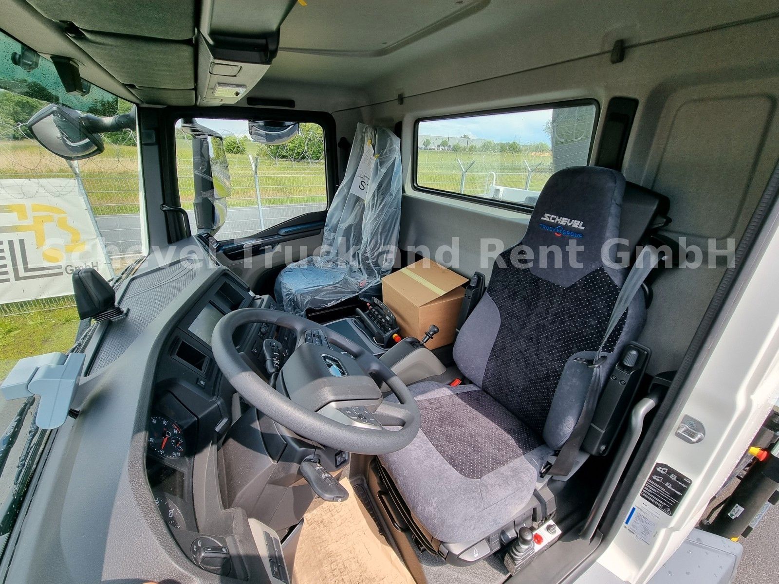 Fahrzeugabbildung MAN TGM 18.320 MEILLER HIAB 118 3xhydr Funk