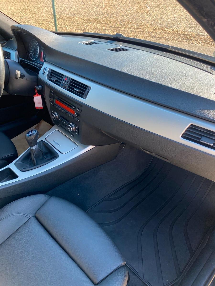 BMW 325 2007 — photo 11