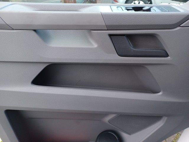 Fahrzeugabbildung Volkswagen T6 Transporter T6.1 TDI Kasten LED AHK Klima RFK