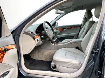 Mercedes E 240 - 9