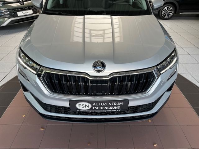 Fahrzeugabbildung SKODA Karoq 1.5 TSI DSG SELECTION NAVI LED KAMERA GJR