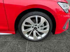 Fahrzeugabbildung Audi A3 Sportback 35 TFSI S line Navi Sitzh Leder 18"