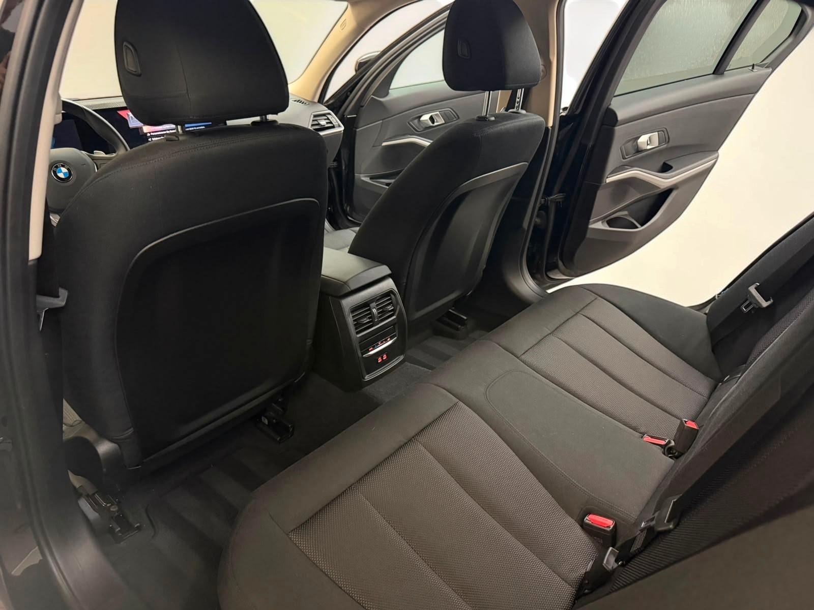 BMW 320 d Limo xDrive Shadow-Line*WIDE*LED*CARPLAY, миниатюра 13