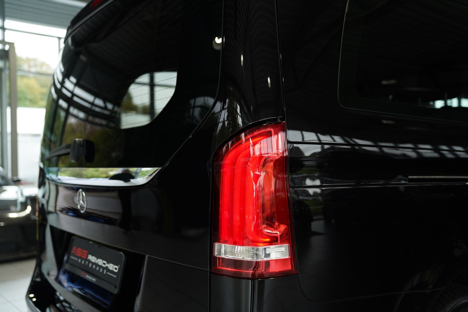 Mercedes Benz V 300